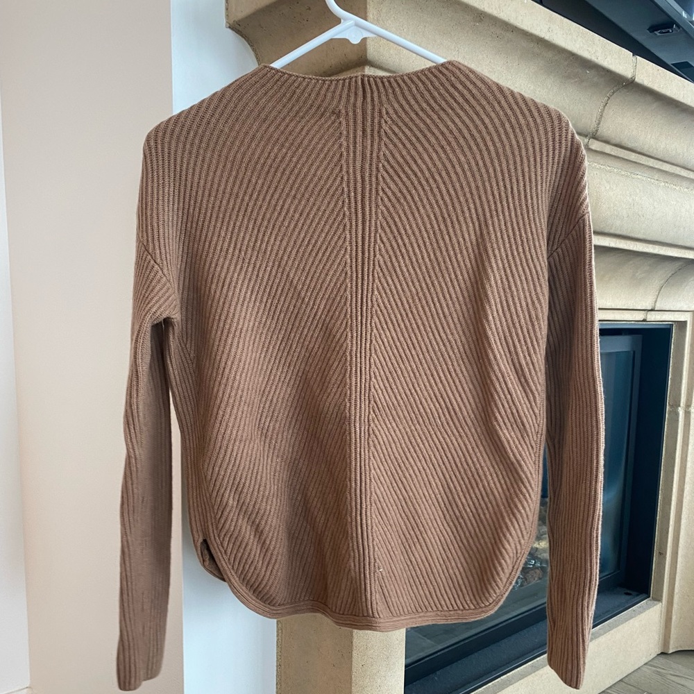 Aritzia brown sweater
